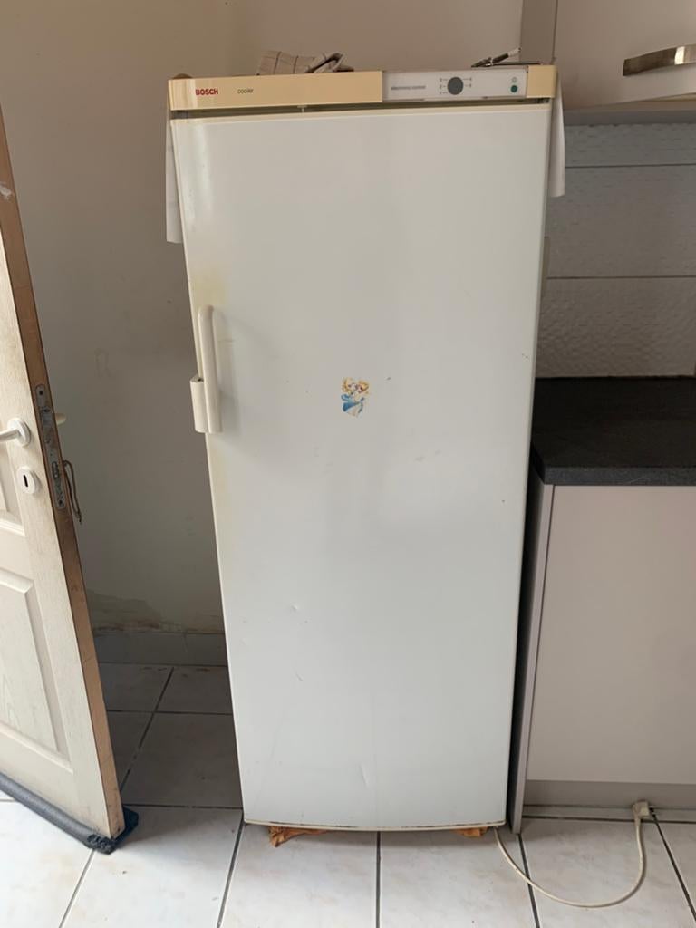 Koelkast bosch, Elektronische apparatuur, Vriezers en Diepvrieskisten, Ophalen, Zo goed als nieuw