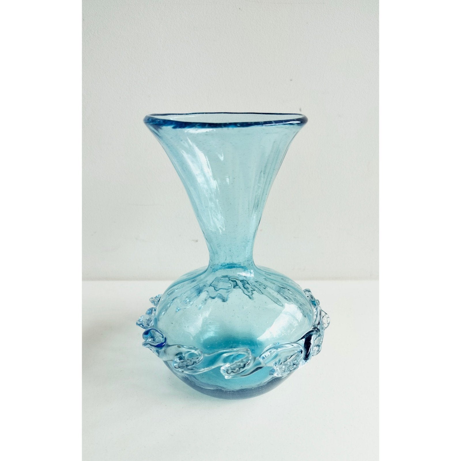 Oud mondgeblazen glazen vaasje, Ophalen of Verzenden