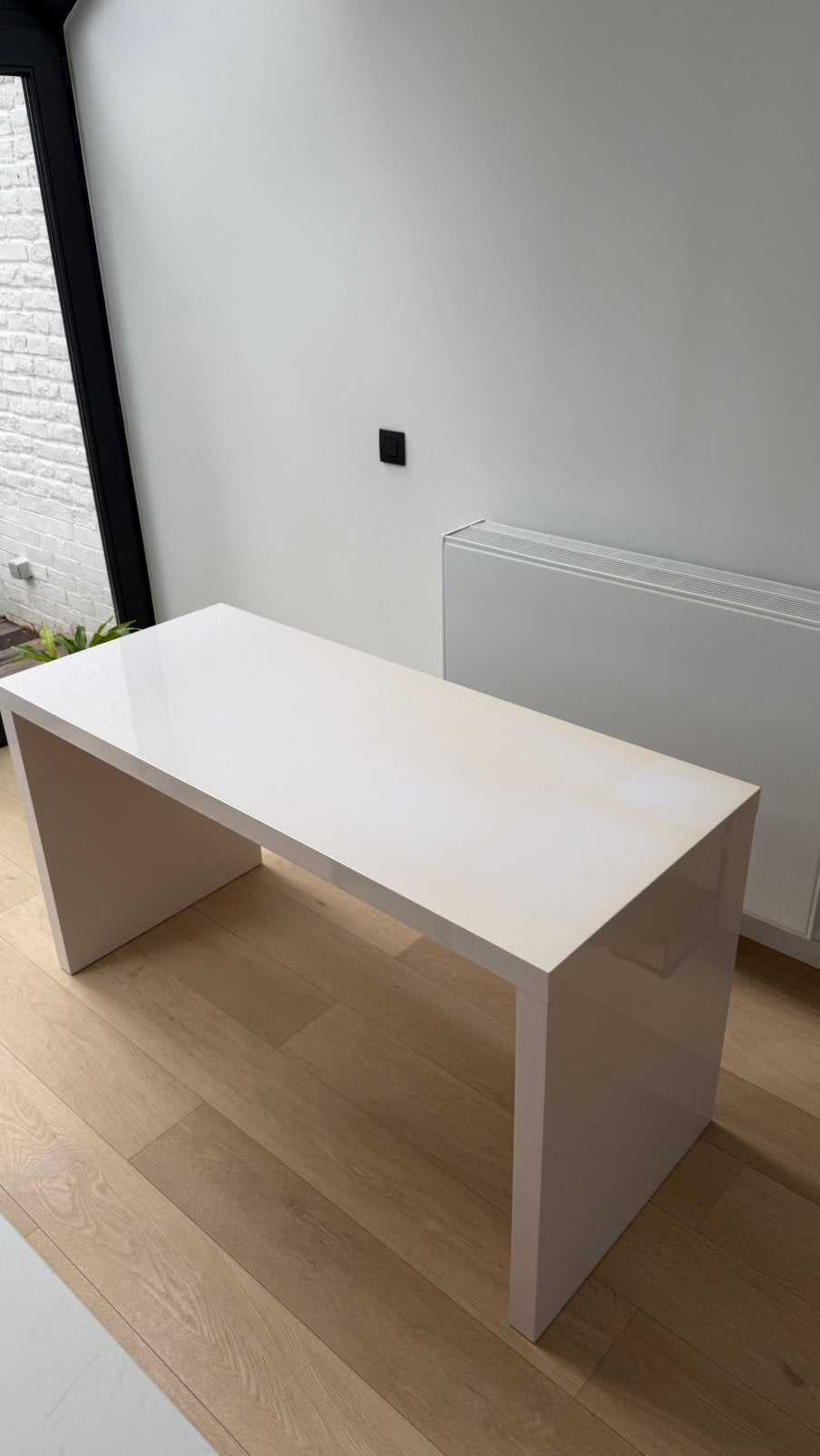 Bureau blanc - 140x60cm - meuble Belot, Ophalen, Gebruikt, Geel