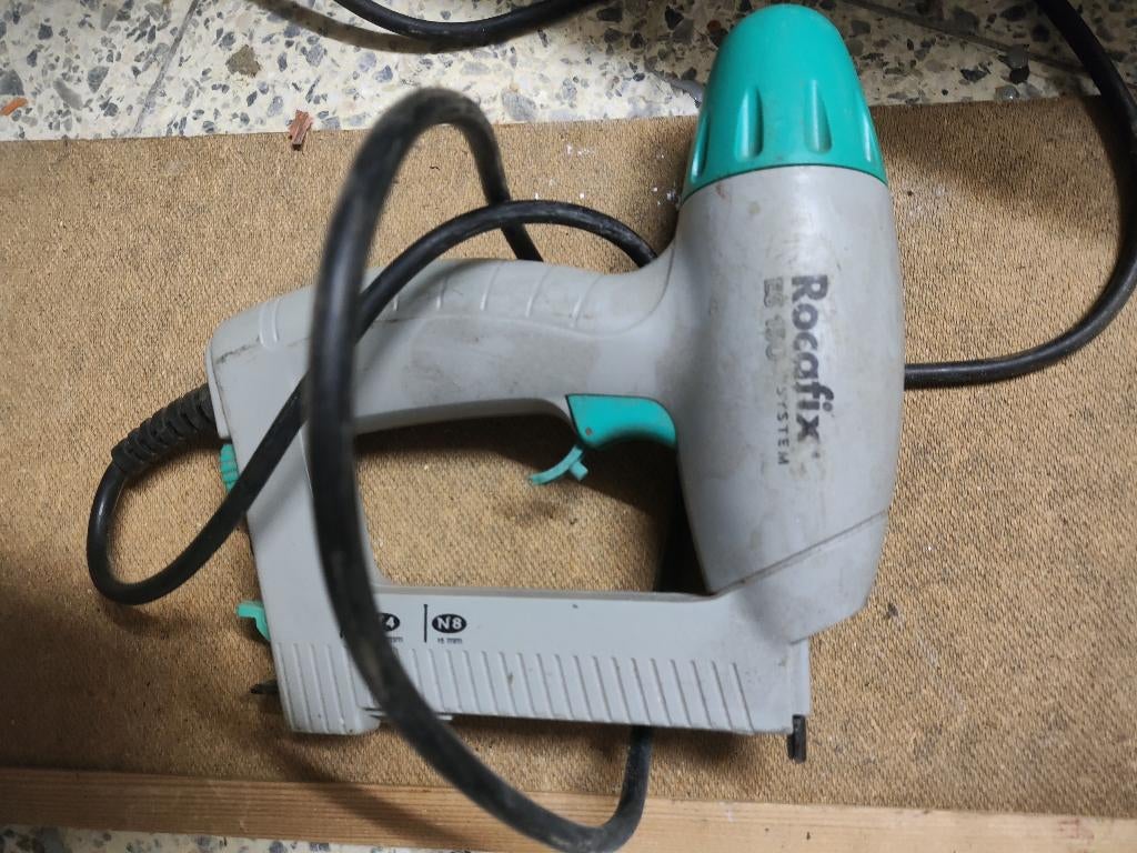 Agrafeuse, Enlèvement, Utilisé, Électrique, Bricolage