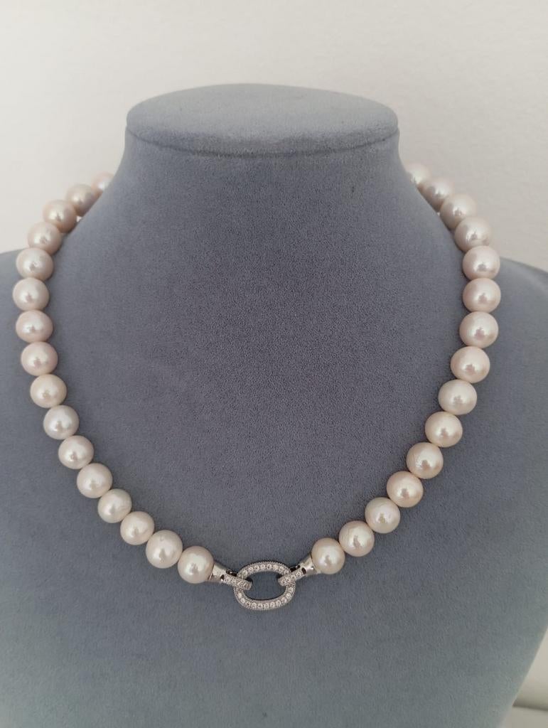 Collier de perles d'eau douce, Neuf, Enlèvement ou Envoi, Avec pierre précieuse, Blanc
