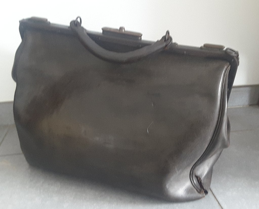 Oude lederen tas, Antiek en Kunst, Ophalen of Verzenden
