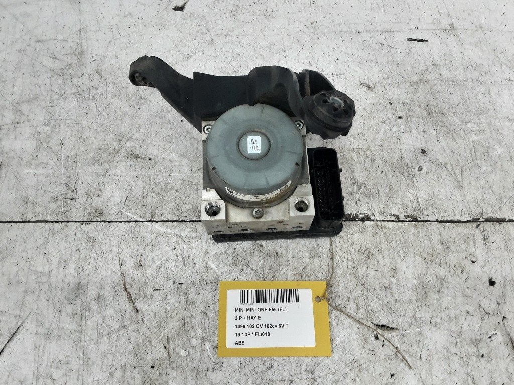 BLOC ABS (FREINS ANTI-BLOCAGE) Mini (F56) (3461689549901), Petuelring 130
80809  München, DE, Mini, Utilisé, Minikundenbetreuung@mini.de