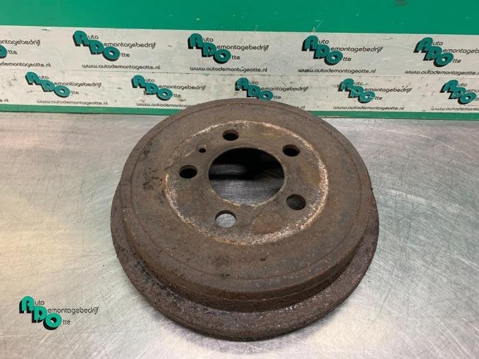 Tambour de frein arrière d'un Volkswagen Polo (Polo 09-), Volkswagen, -, 3 mois de garantie, Utilisé
