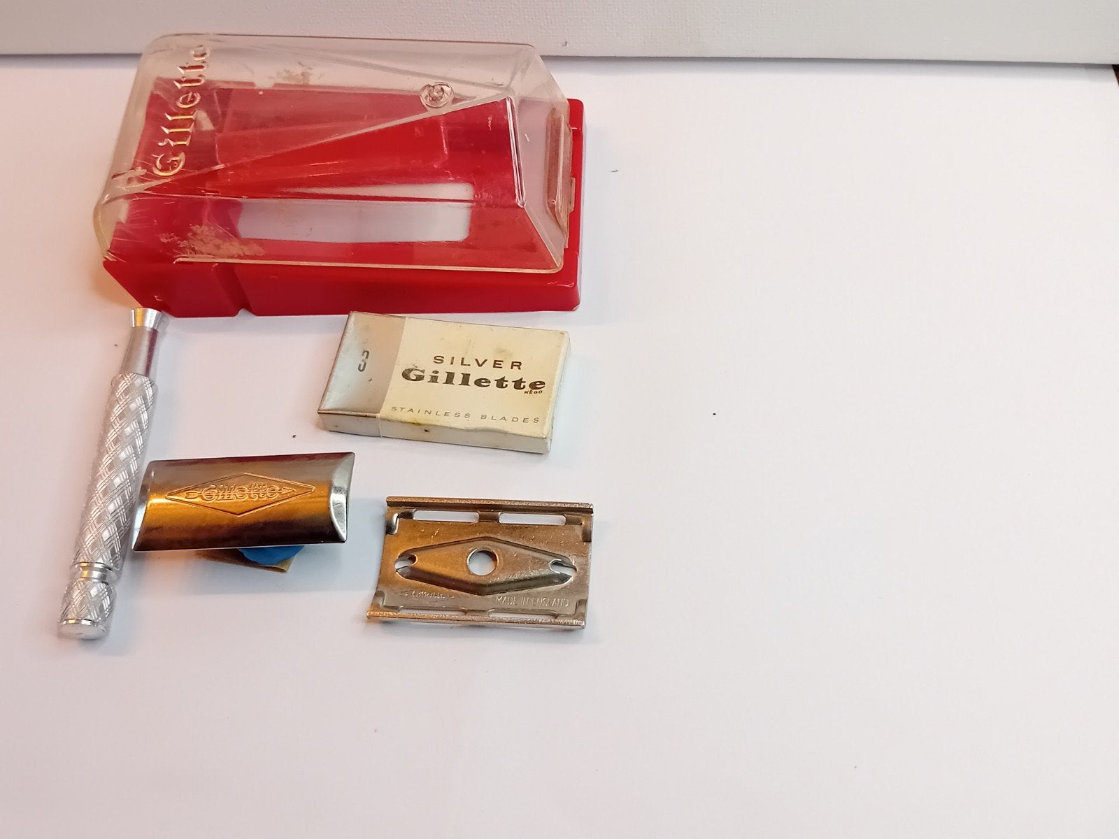 Rasoir vintage Gillette Tech 1960 avec étui, Collections, Collections Autre, Enlèvement ou Envoi