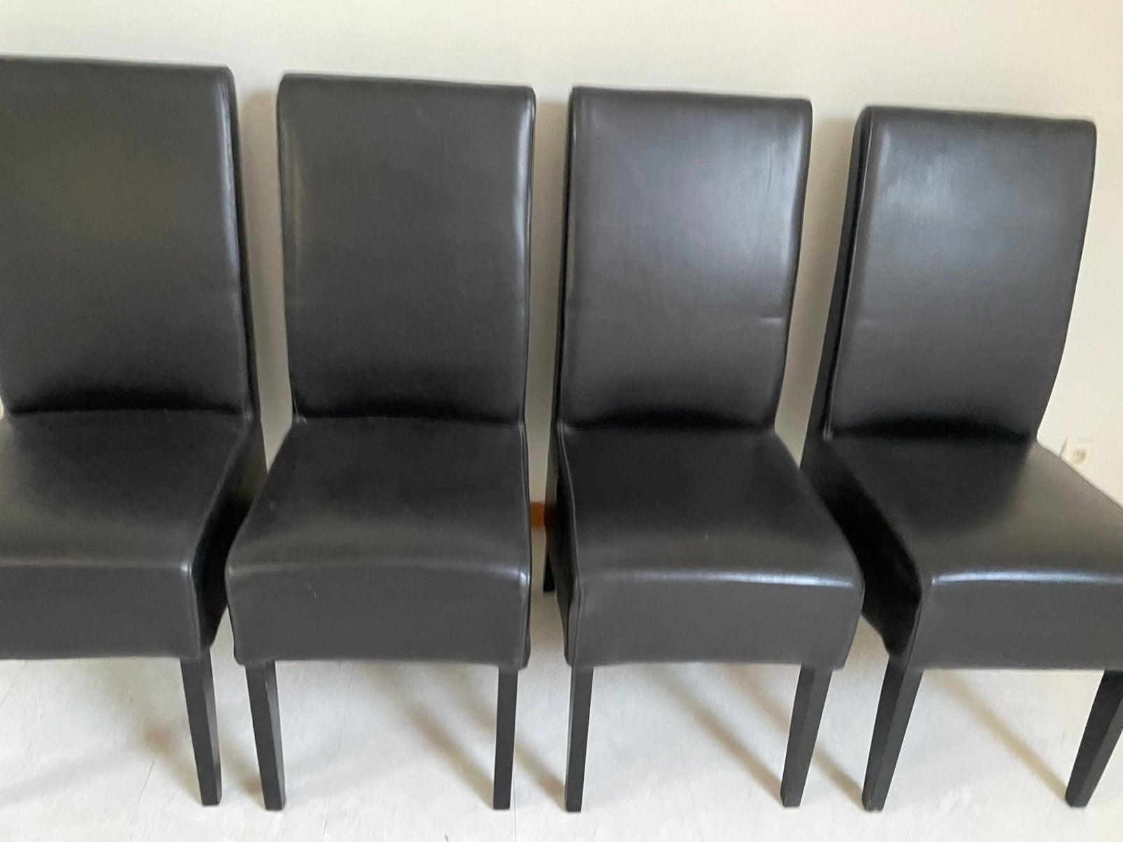 Lederen stoelen , ideaal voor eetplaats, Ophalen, Zo goed als nieuw, Zwart, Leer