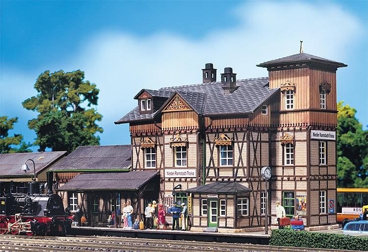 Faller: Station NIEUW, Hobby & Loisirs créatifs, Neuf, Autres marques, Enlèvement ou Envoi, Pont, Tunnel ou Bâtiment
