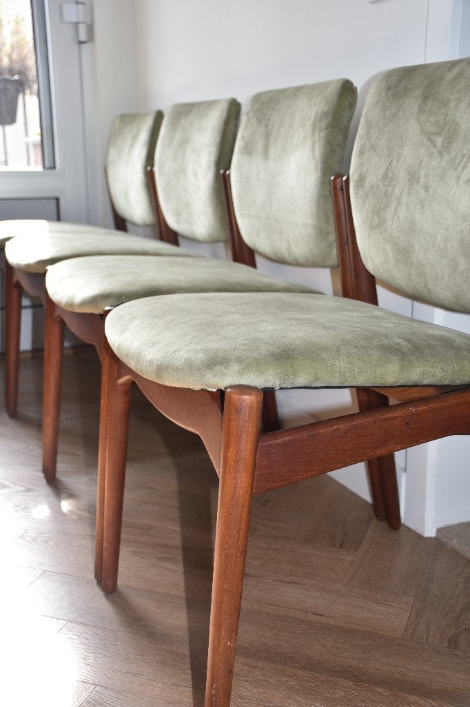 4 chaises de salle à manger au design danois, Maison & Meubles, Chaises, Autres couleurs, Comme neuf, Enlèvement, Bois