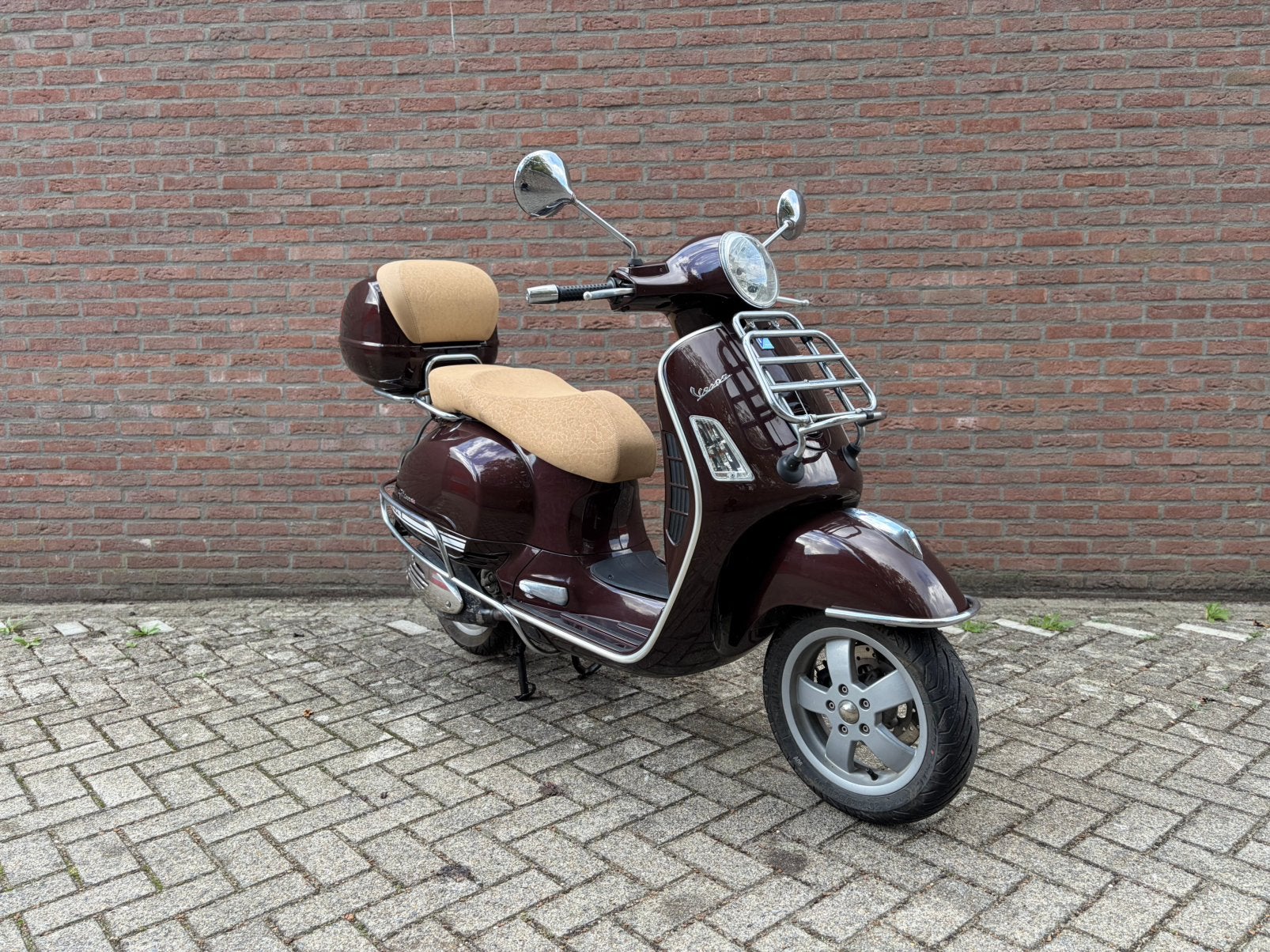 Vespa GTS 300 touring 2012, Vélos & Vélomoteurs, Enlèvement, Comme neuf