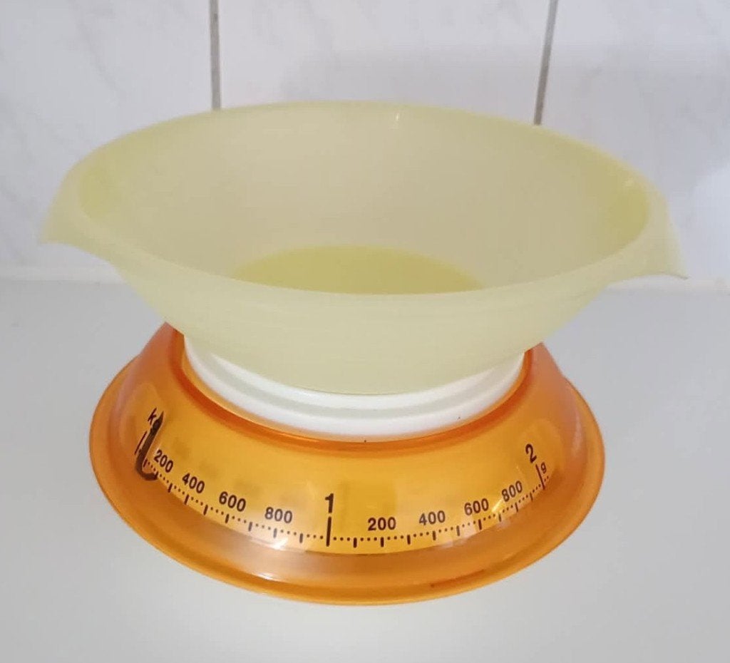 Tupperware Vintage Keukenweegschaal 2 kg – Nieuwstaat !!, Electroménager, Balances, Moins de 10 kg, Analogique, Enlèvement ou Envoi