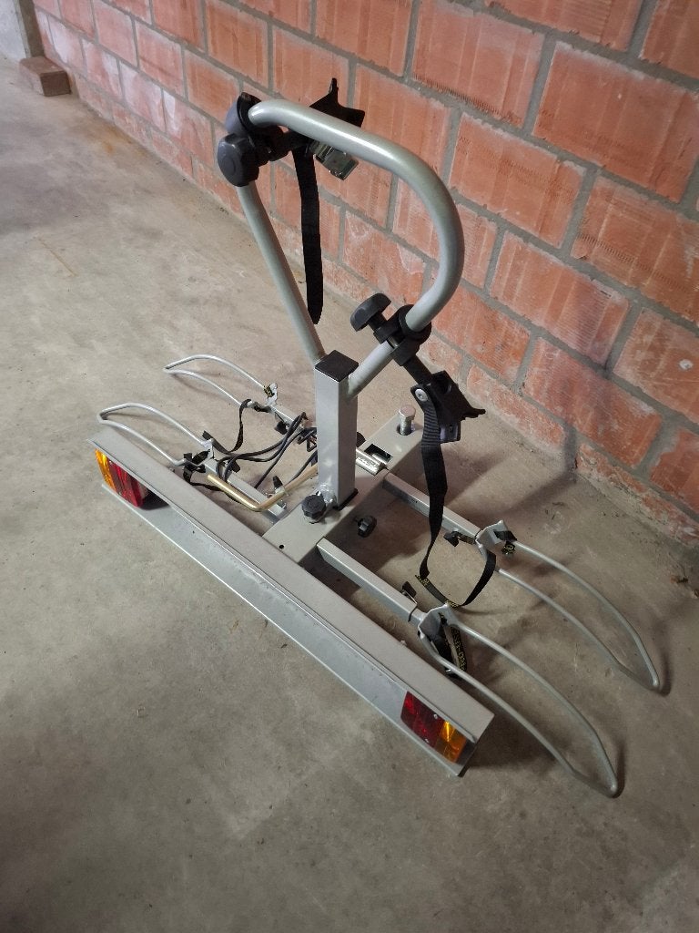 Porte-vélos à vendre, Autos : Divers, Porte-vélos, Enlèvement, 2 vélos, Comme neuf, Support d'attelage
