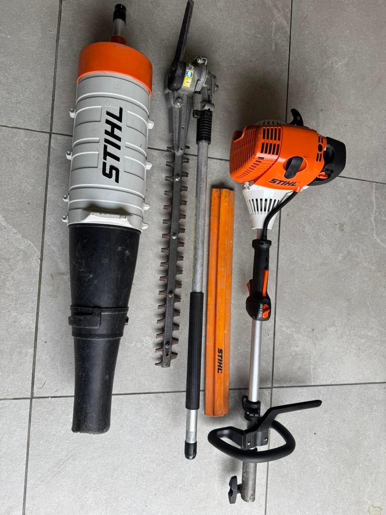Combisystème STIHL KM 130 comme neuf très peu utilisé !, Enlèvement, Comme neuf