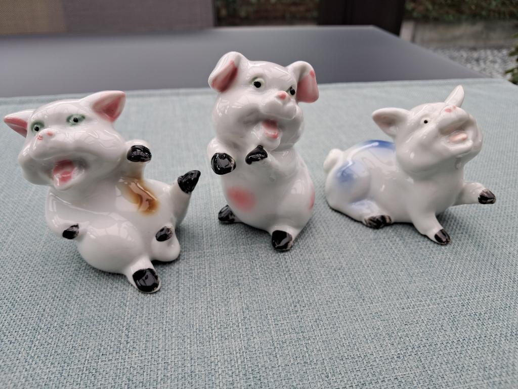 te koop : 3 mooie stenen beeldjes van varkentjes, Ophalen of Verzenden, Zo goed als nieuw, Dier
