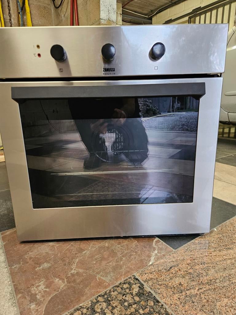 Goed werkende oven op drijfkracht, Ophalen, Oven