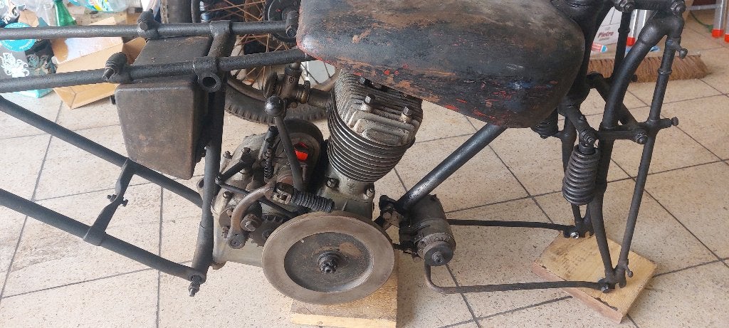 Ancetre moto M70 de 1930, 350 cm³, Tourisme, Occasion, Jusqu'à 11 kW
