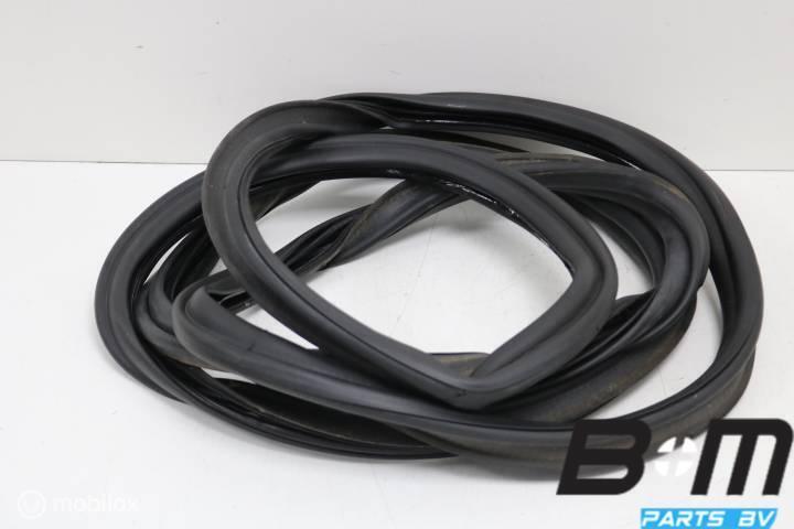 Achterkleprubber VW Passat B7 Variant 3C9827705B, Gebruikt