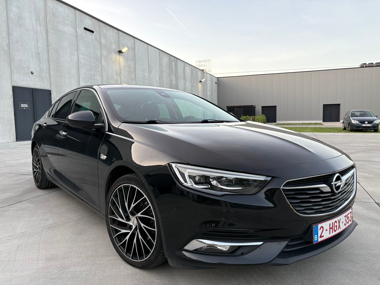 Opel Insignia Grand Sport 2017, Auto's, Opel, Voorwielaandrijving, Zwart, Leder, 5 deurs