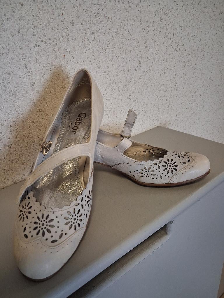 Escarpins blancs pour femmes non portés, Neuf, Gabor, Enlèvement, Blanc