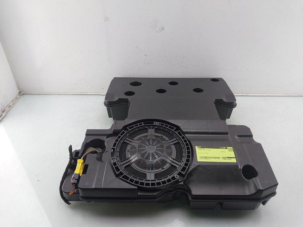 SUBWOOFER 5008 II (M4 / MC / MJ / MR) (|9809351580|), Kontakt-peugeot@peugeot.com, Utilisé, Peugeot Deutschland GmbH, Bahnhofsplatz
65423  Rüsselsheim, DE