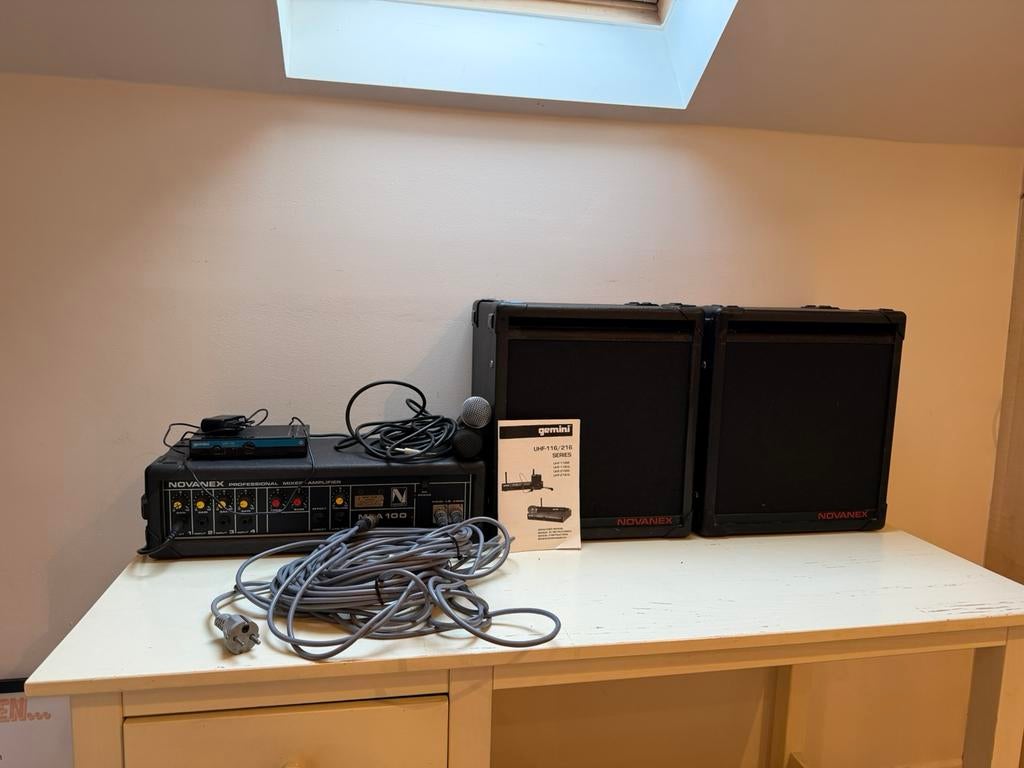Novanex versterker + gemini microfoonsysteem, Enlèvement, Utilisé