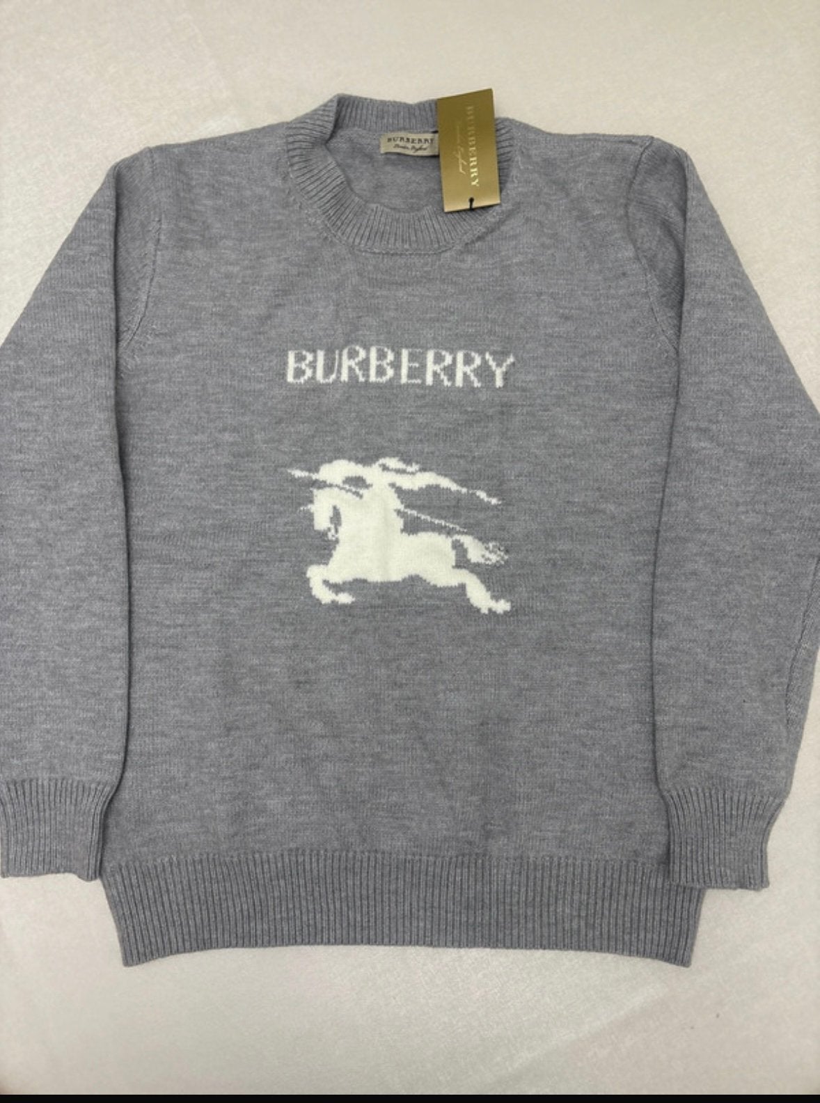 Burberry sweater, Vêtements | Hommes, Enlèvement, Comme neuf