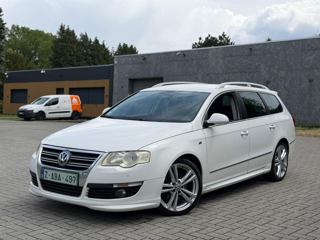 Vw passat 2010 2.0L DSG R-line Euro 5, Auto's, Volkswagen, Euro 5, Bedrijf, 125 kW, Passat