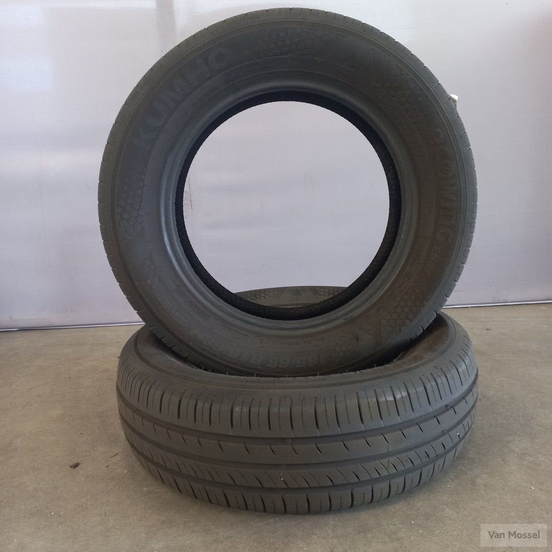 Kumho Ecowing 185/65/R15 88H, Auto-onderdelen, Banden en Velgen, Gebruikt, 15 inch, -, -