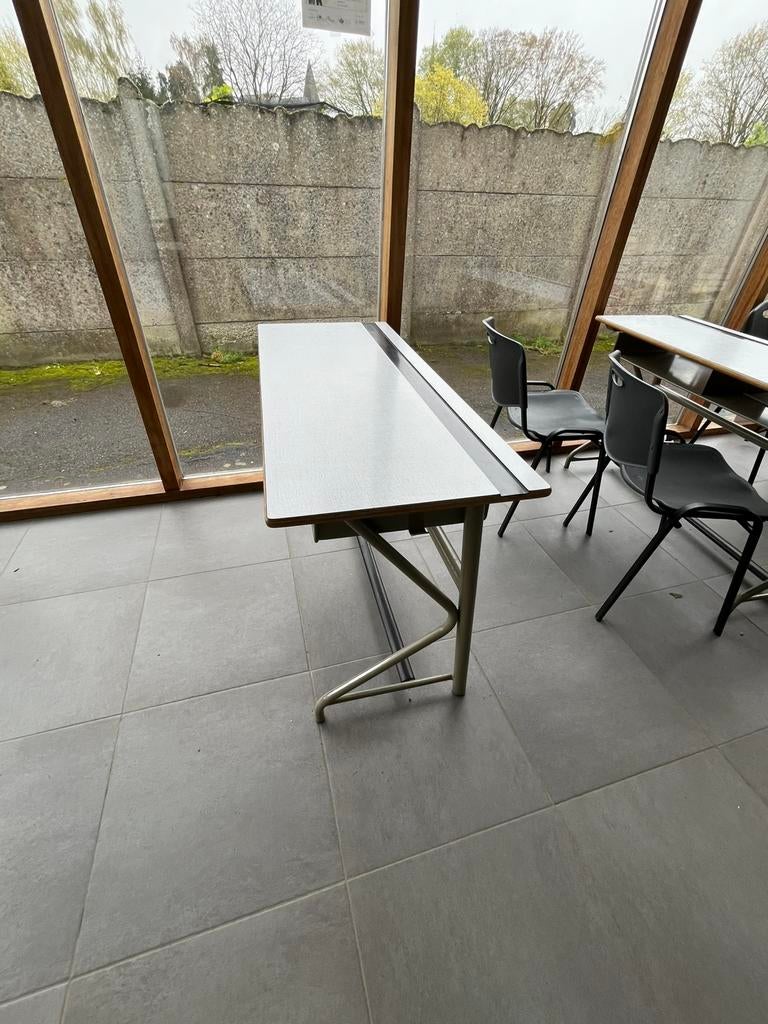 Vintage schoolbank - 2 stuks beschikbaar, Ophalen