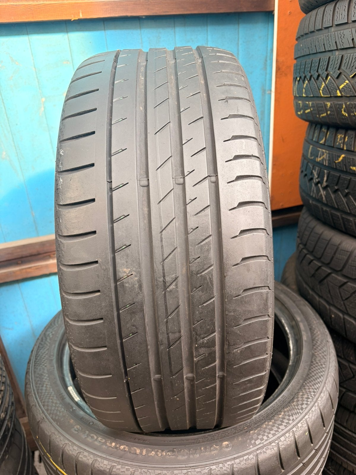 235 40r18 continental avec montage et équilibrage, Enlèvement, Utilisé