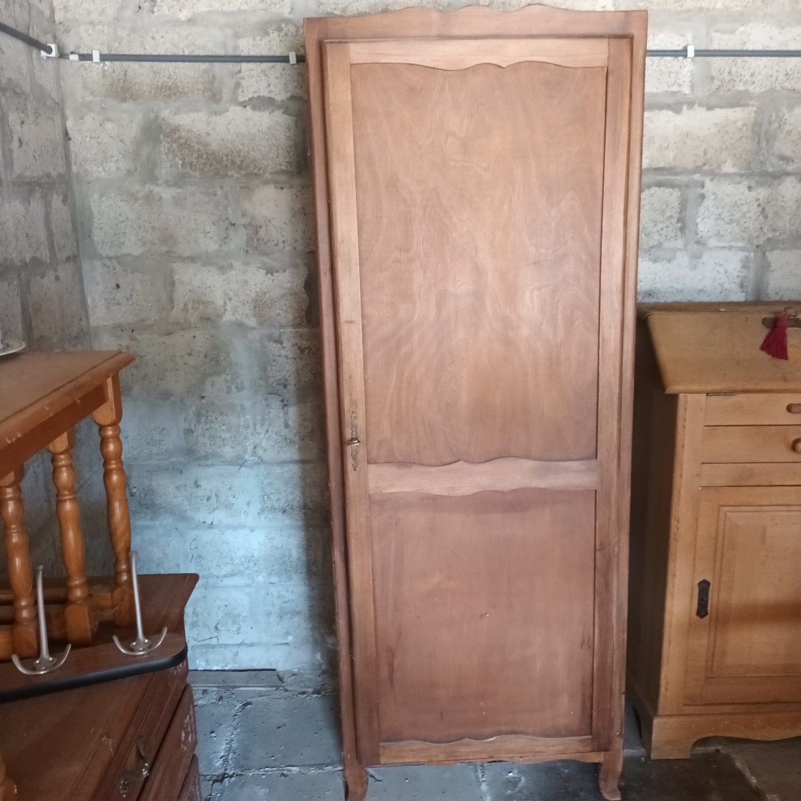 Te koop kleine meubeltjes..tafel uittrekbaar.., Enlèvement