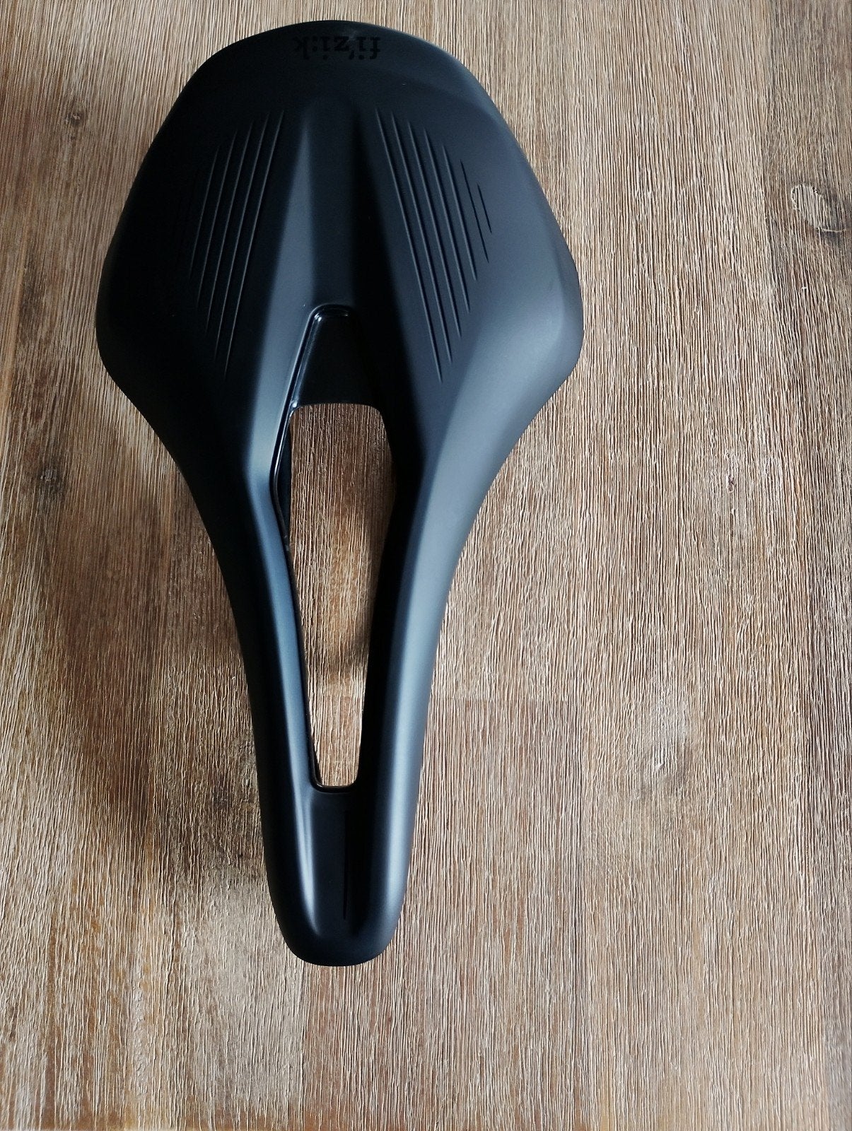 Zadel Fizik Vento Argo R3, Fietsen en Brommers, Fietsonderdelen, Ophalen, Zadel