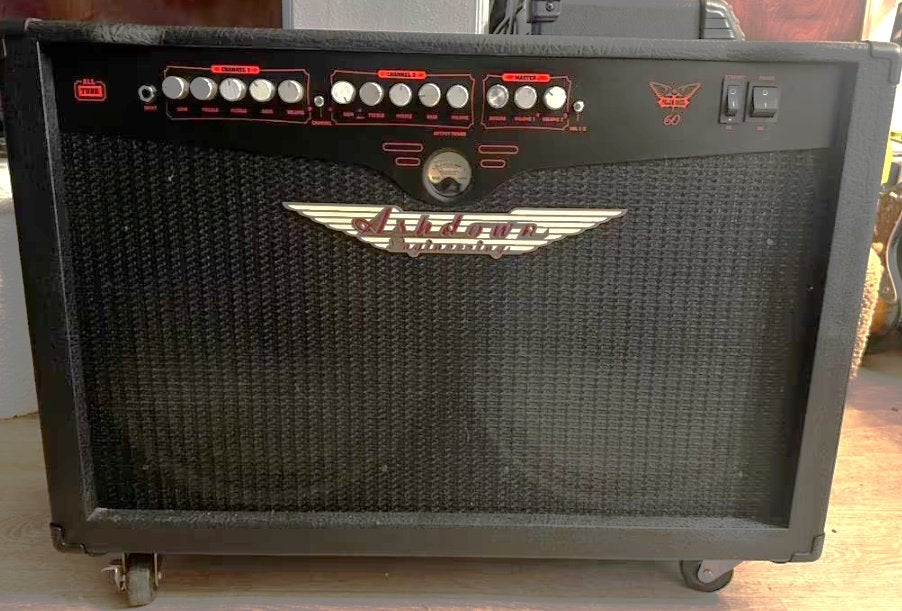 Ashdown Fallen Angel, FULL tube, vintage 30 speakers, Enlèvement, Comme neuf, Guitare, 50 à 100 watts