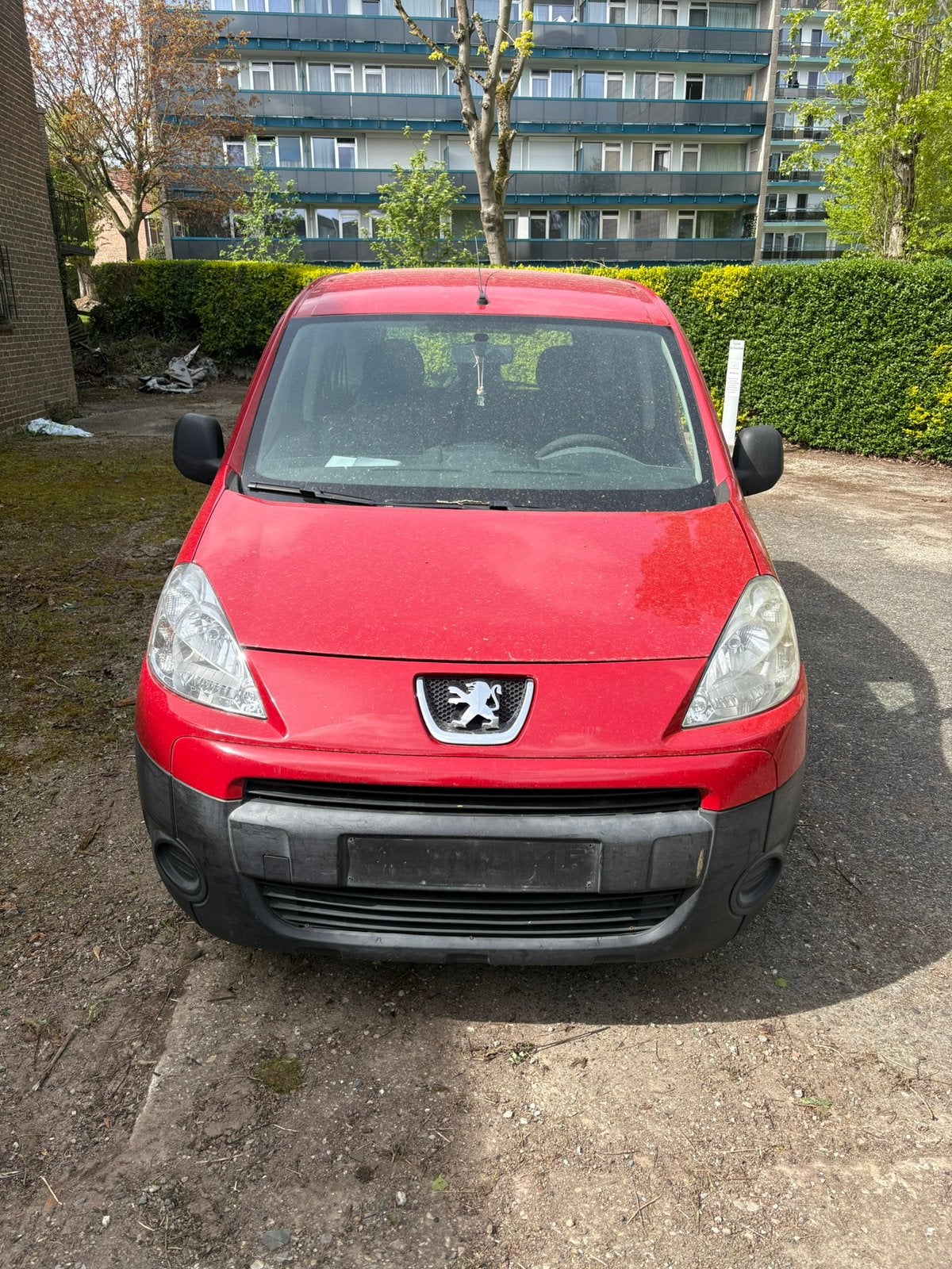 Peugeot Partner, Rouge, Euro 5, Achat, 4 portes
