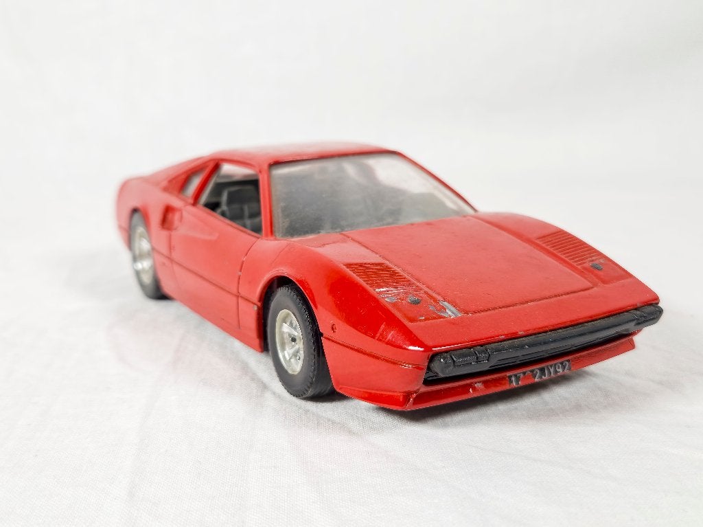 Vintage Bburago Ferrari 308 GTB (1/24) (incl. schema), Enlèvement, Utilisé, Voiture, Burago