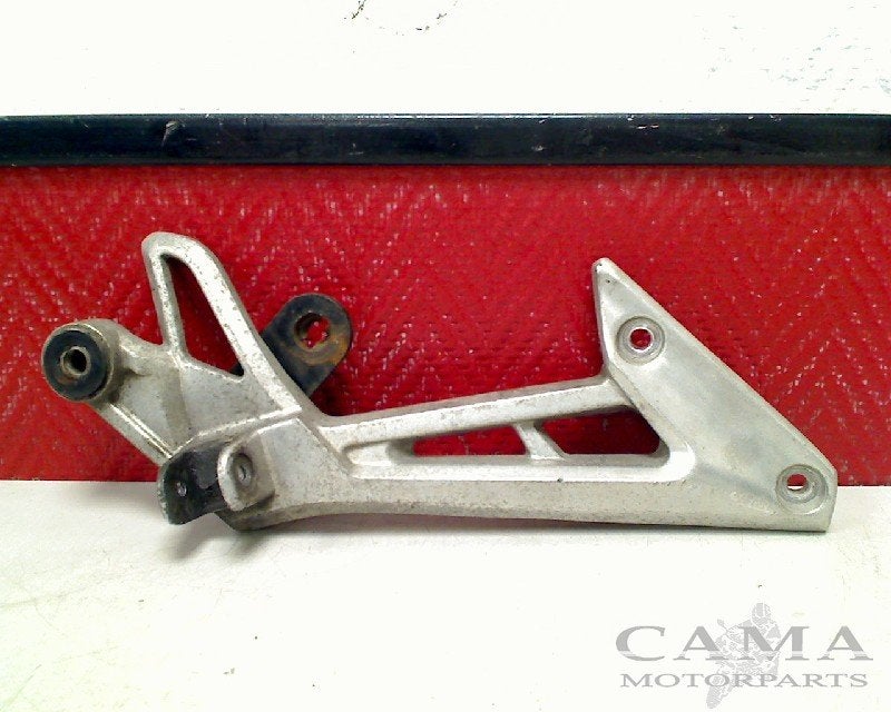 DUOSTEUN COMPLEET RECHTS ACHTER Yamaha, Dhr. S. di Majo, Gebruikt, Info@cama-motorparts.nl, P.J. Troelstraweg 8 8
3144 CX  MAASSLUIS, NL