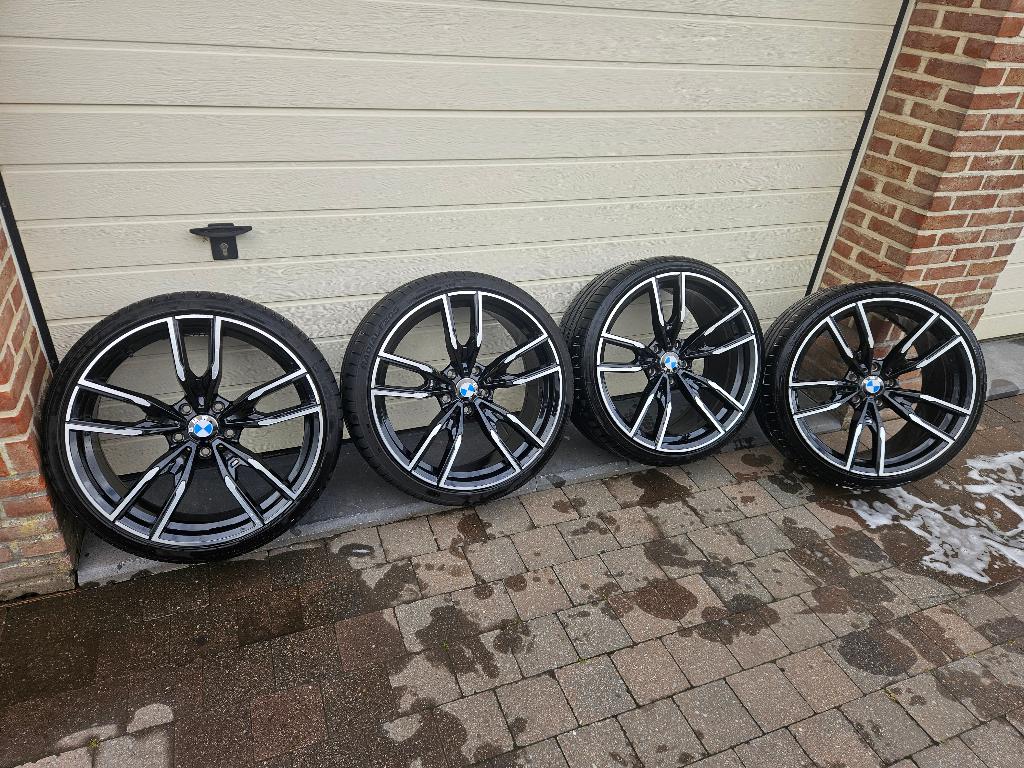 Originele BMW M velgen 20' breedset + zomerbanden en TPMS, Auto-onderdelen, Banden en Velgen, Ophalen, Gebruikt, 255 mm, Band(en)