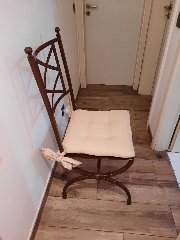 8 metalen stoelen, Ophalen, Bruin, Zo goed als nieuw, Metaal