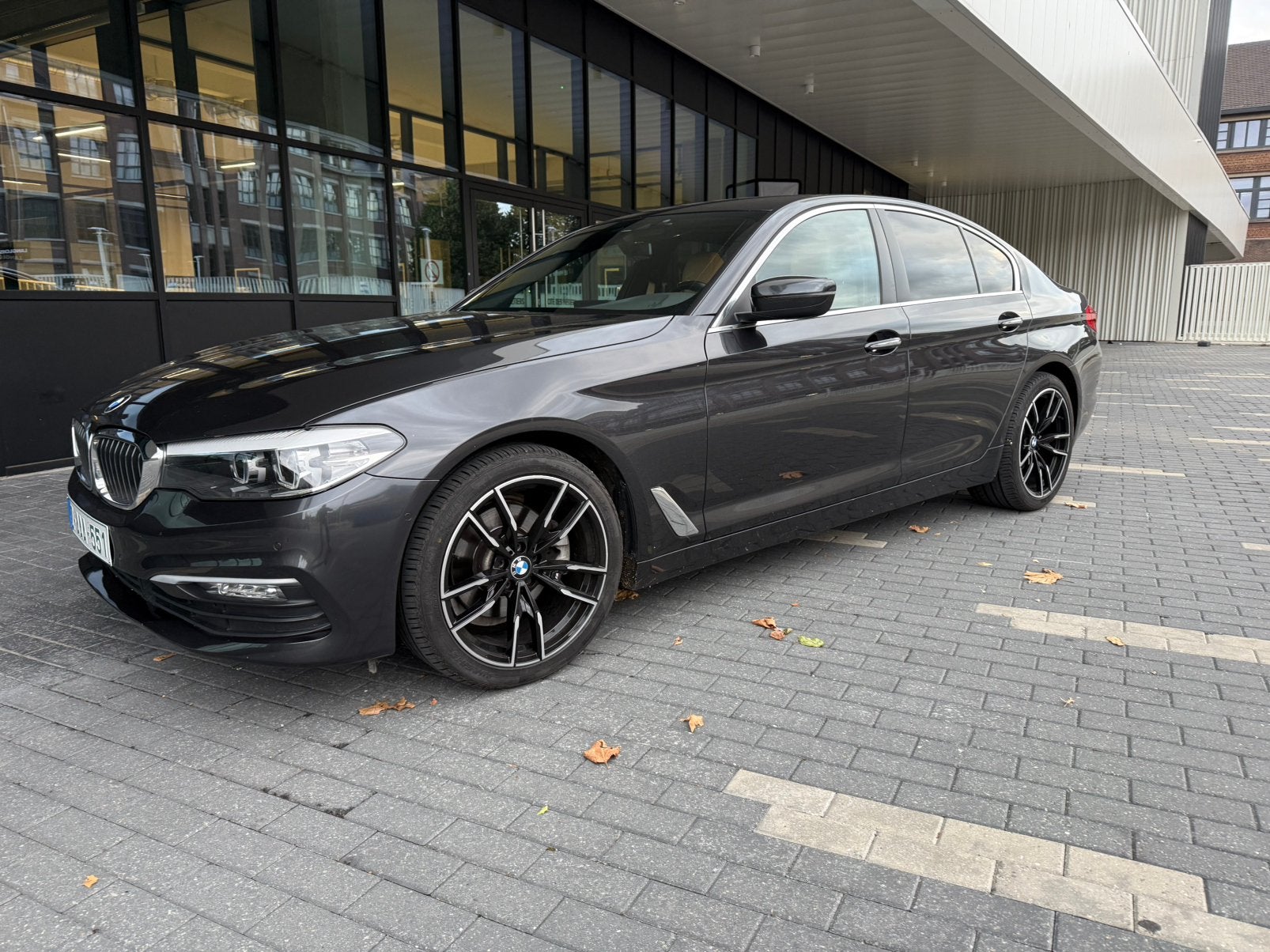 BMW 520D (105000km) 2017, Cuir, https://public.car-pass.be/vhr/47c6eb29-f449-4fe9-bf90-623722e44fd5, 4 portes, Entreprise