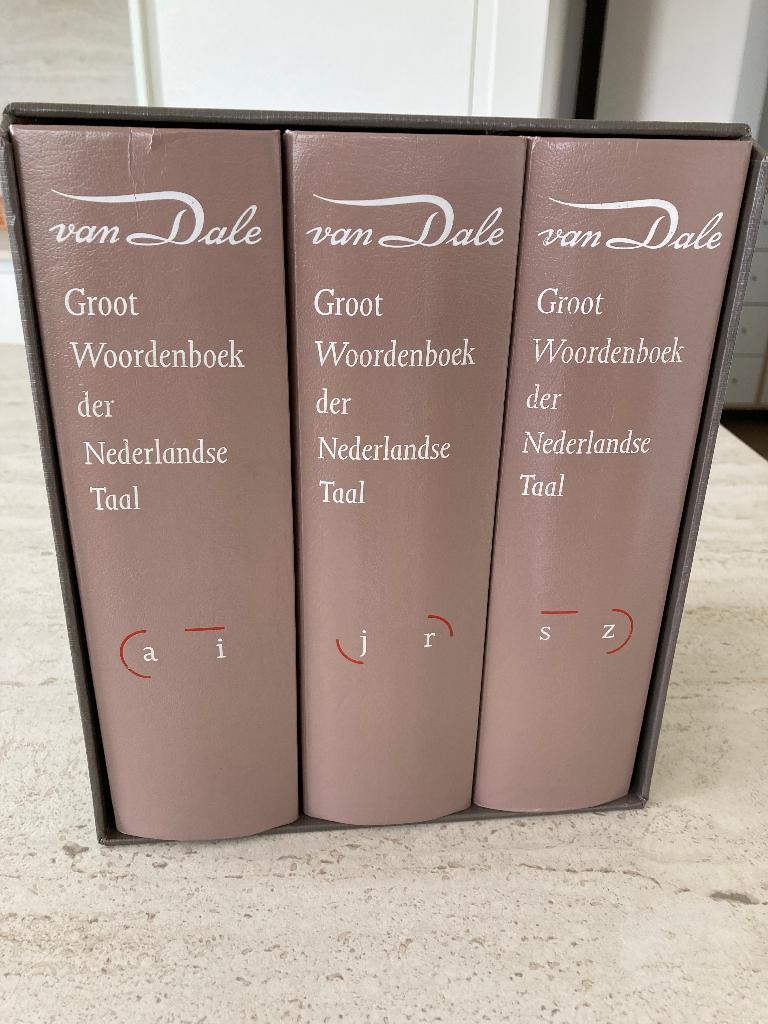 Van Dale, groot woordenboek der Nederlandste taal (1992), Van Dale, Van Dale, Ophalen, Gelezen