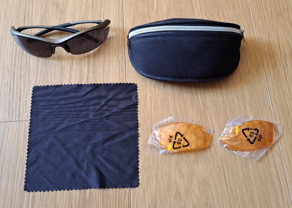 Lunettes soleil sport adultes-verres interchangeables, Enlèvement ou Envoi, Comme neuf, Lunettes de soleil