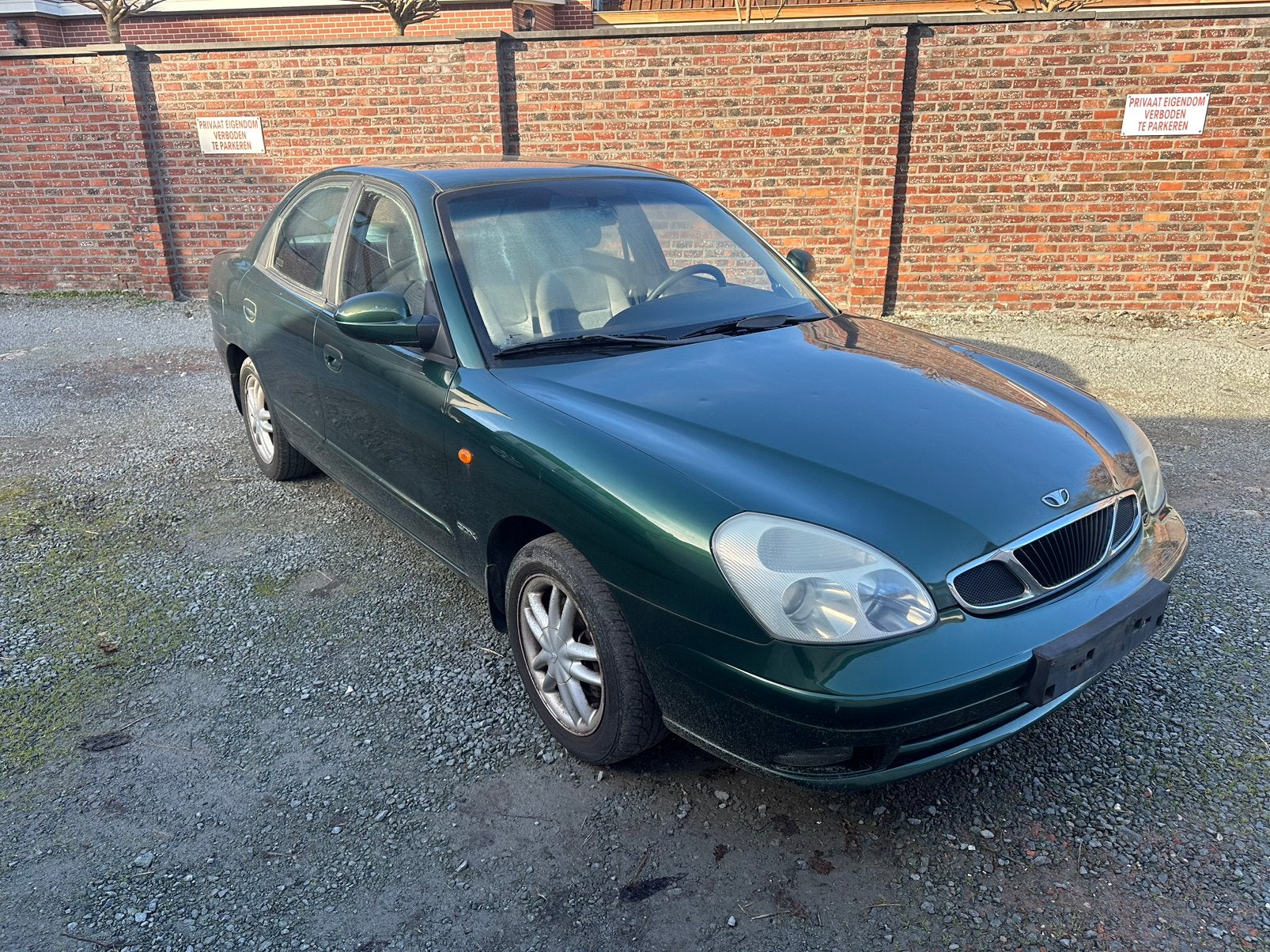 Daewoo Nubira 2.0 benzine 98 Kw,Bj 2001,Airco, Auto's, Voorwielaandrijving, 4 deurs, Stof, Grijs