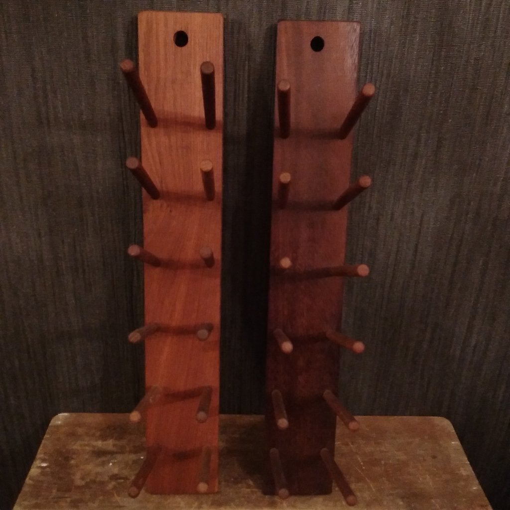 2 oude vintage houten wijnrekken, wandrekken.Gemerkt, Antiek en Kunst, Verzenden