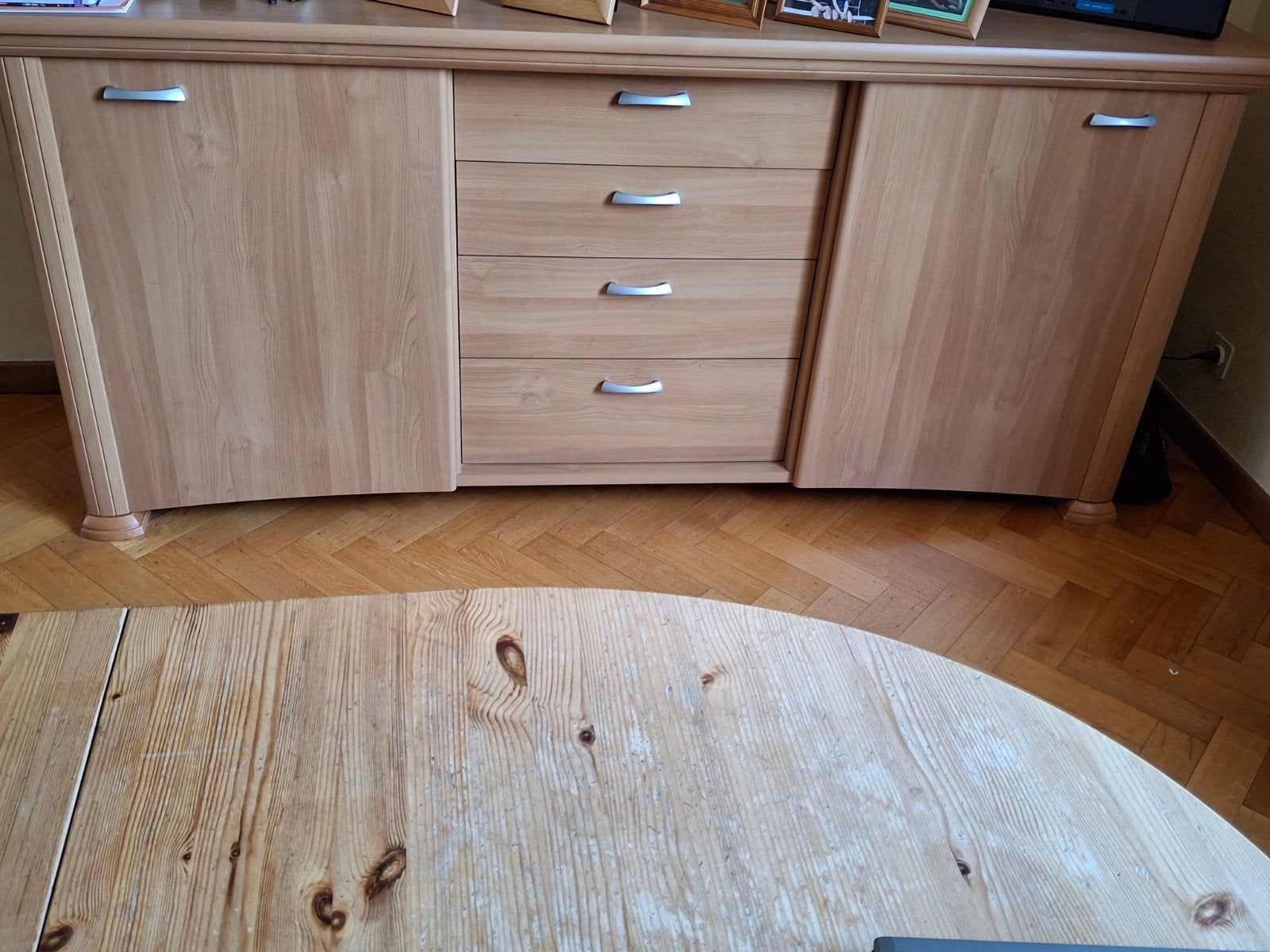 Dressoir in heel goede staat, Huis en Inrichting, Ophalen, Gebruikt, 150 tot 200 cm, Met lade(s)
