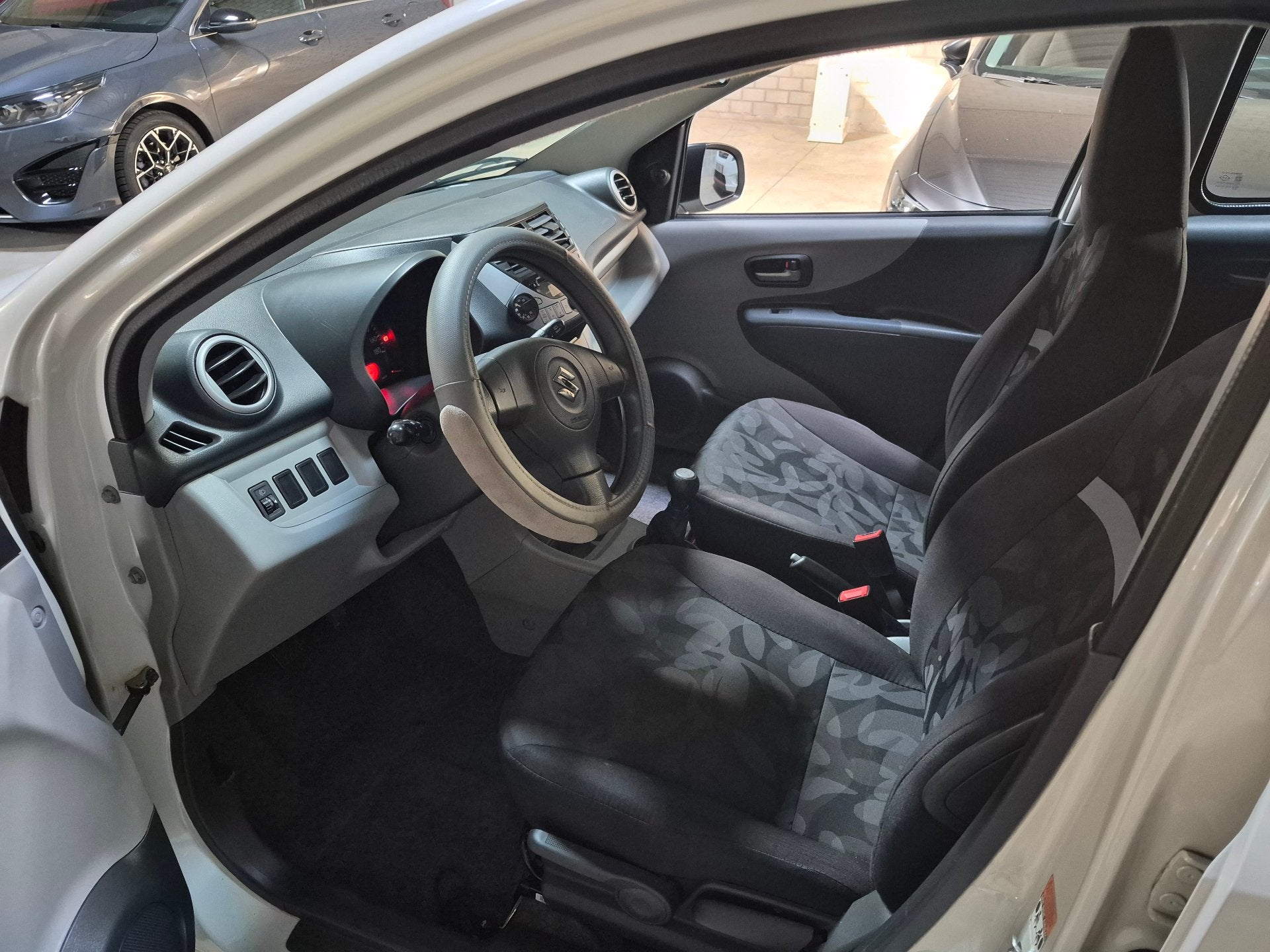 Suzuki Alto Grand Luxe AIRCO + Split seat - 12M WARRANTY - V, Autos, Suzuki, Euro 5, 50 kW, Boîte manuelle, Autres couleurs