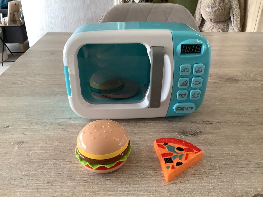 Plastic speelgoed magnetron met accessoires (14x20 cm), Kinderen en Baby's, Speelgoed | Speelkeukens, Gebruikt, Speelkeuken-accessoire