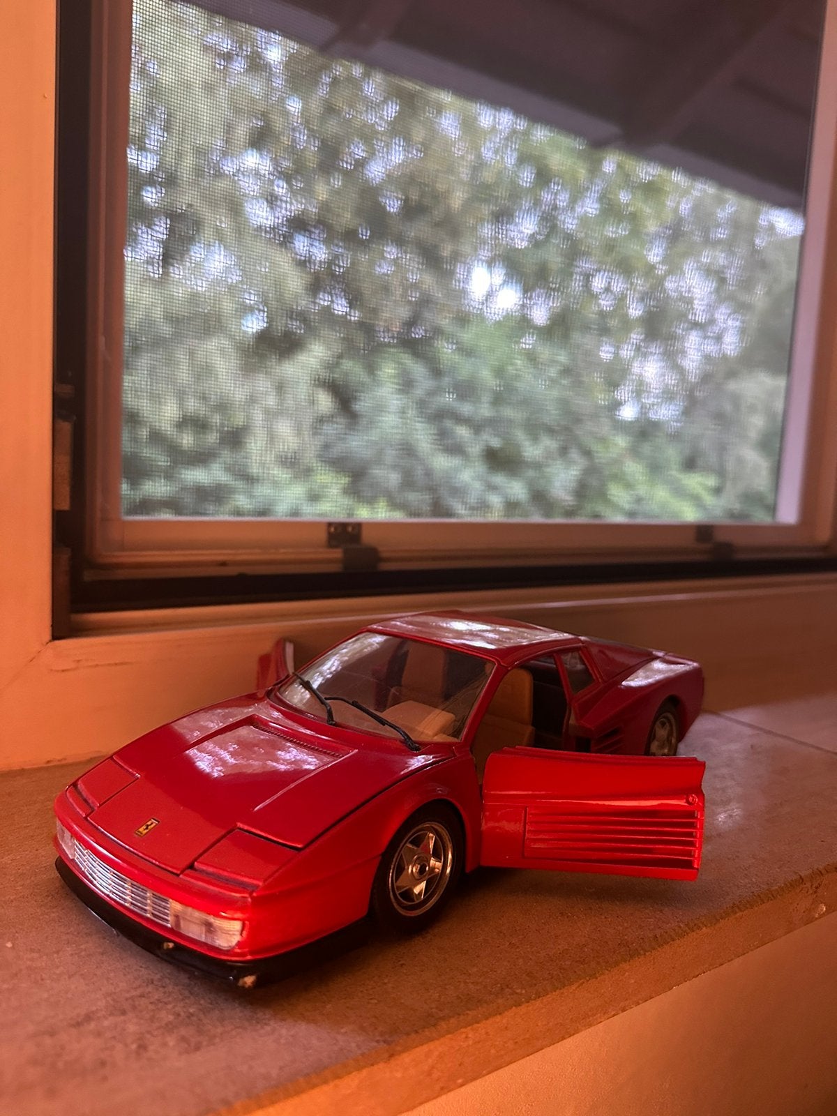 Model auto  ferrari testarossa 1984 (bburango), Ophalen, Zo goed als nieuw