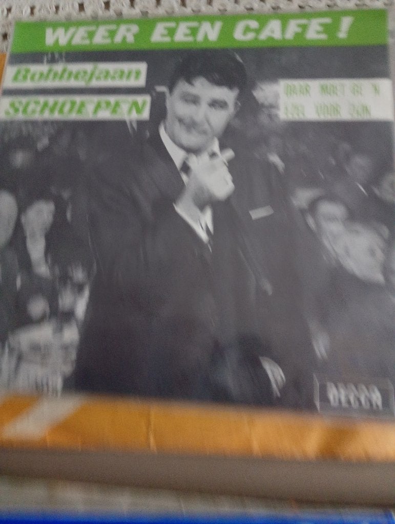 Bobbejaan Schoepen - Weer een café, En néerlandais, Enlèvement ou Envoi, Pochette photo, 7 inch