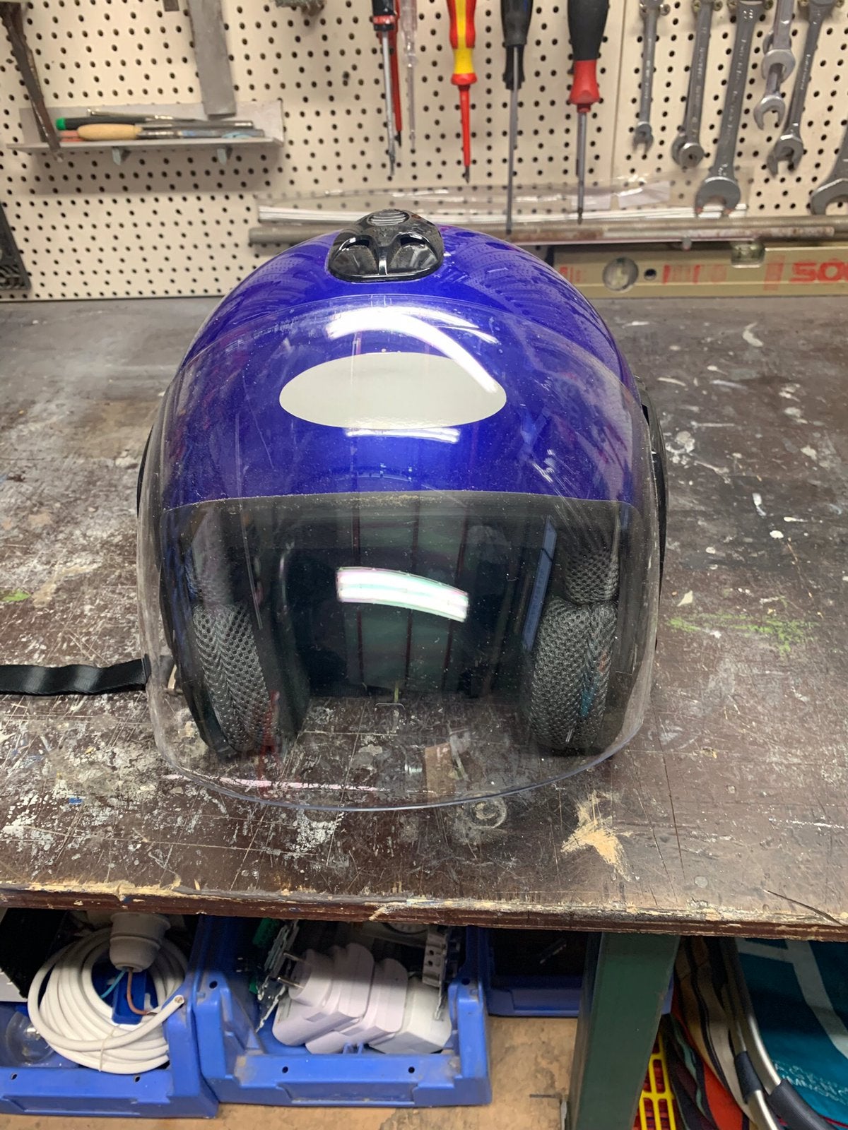 Helm, Ophalen, Zo goed als nieuw