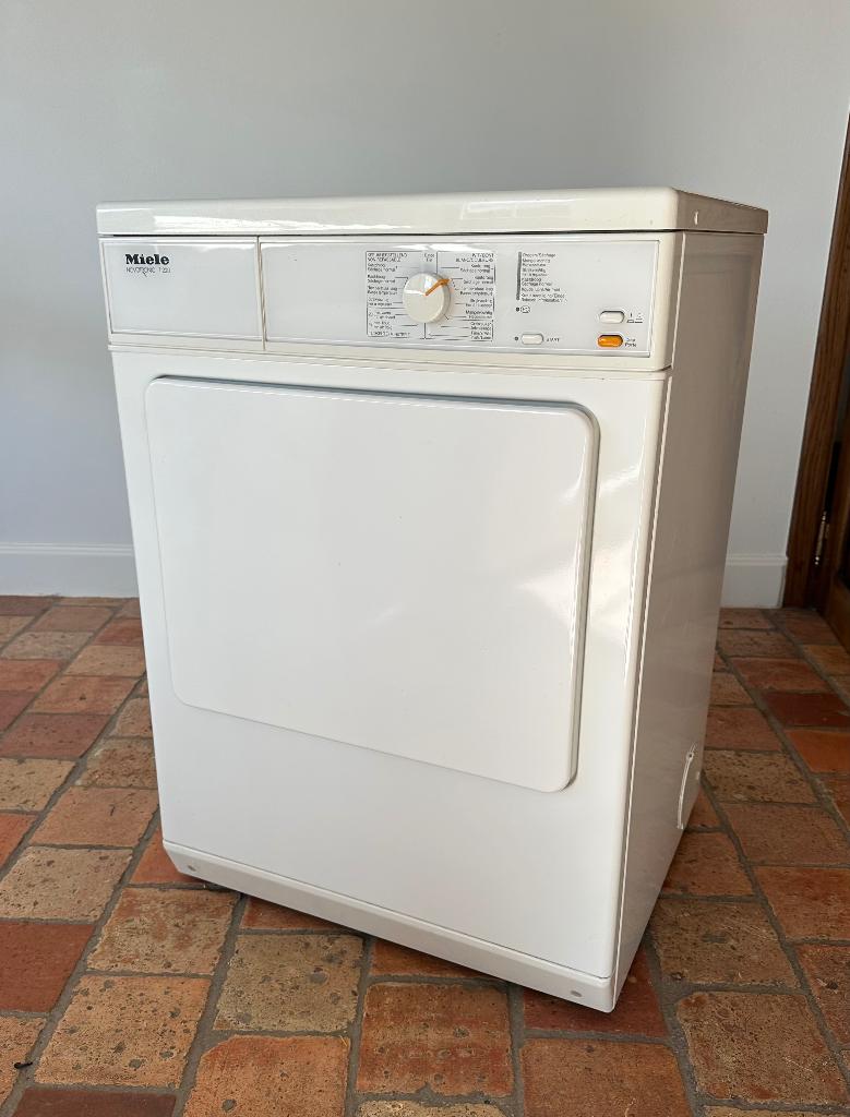 Miele droogkast met luchtafvoer - Werkt prima, Elektronische apparatuur, Droogkasten, Ophalen, Gebruikt, Minder dan 85 cm, Luchtafvoer