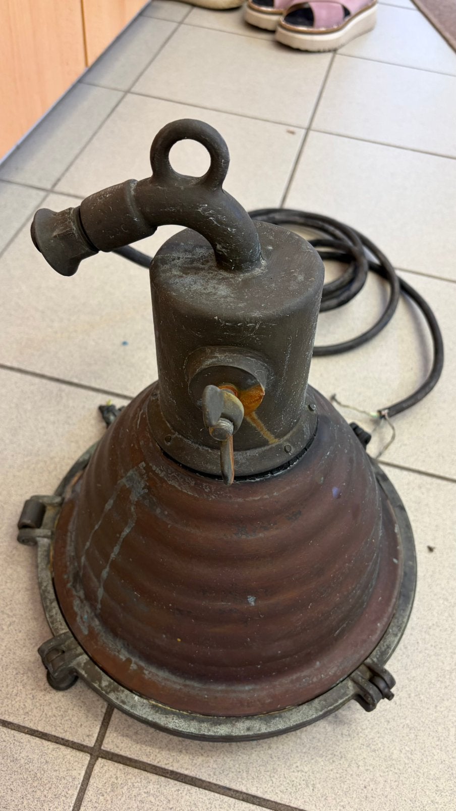 Zeer oude lamp in koper, Antiek en Kunst, Ophalen, Koper